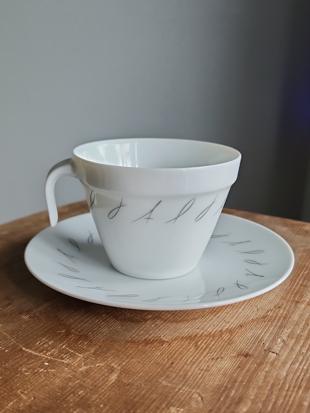 VINTAGE NORITAKE JAPAN AIRLINES (JAL) CUP & SAUCER